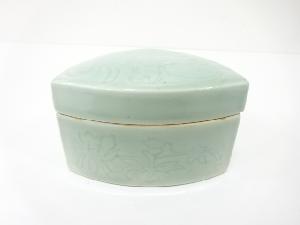 作家物　青磁　花唐草　蓋物